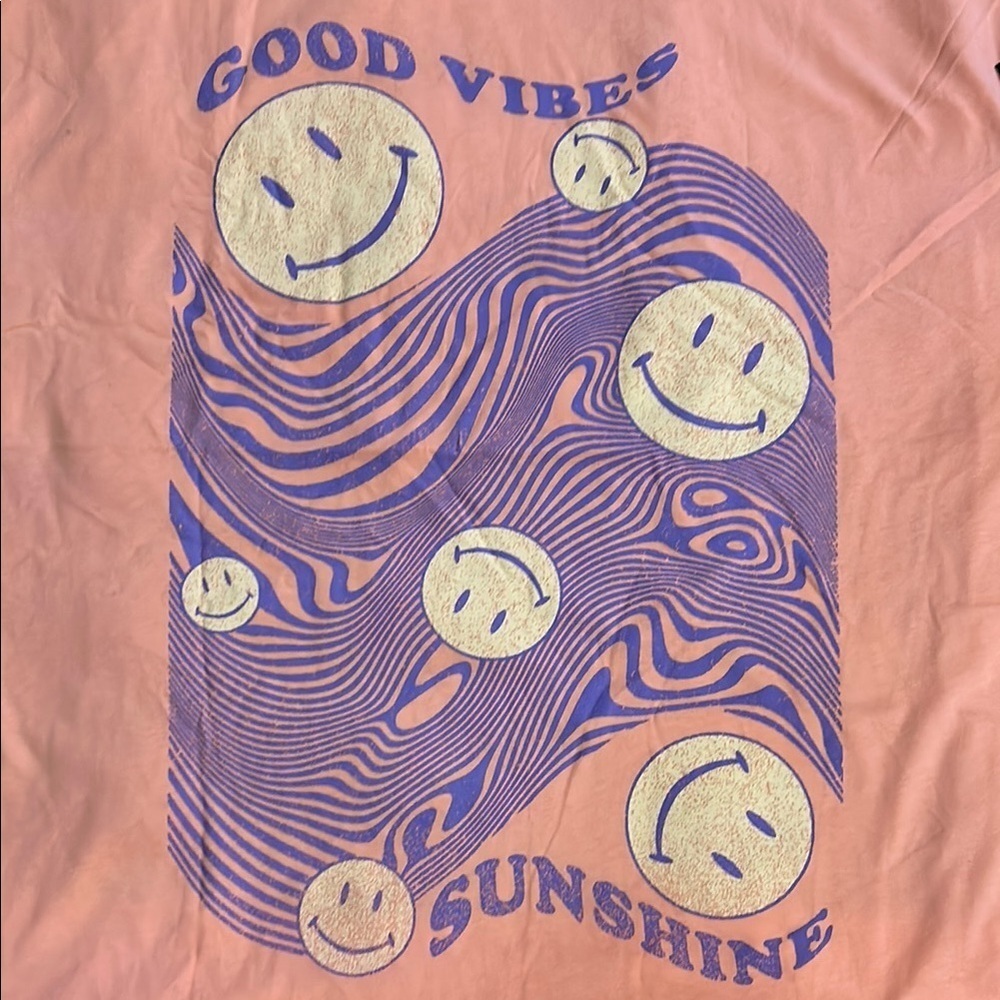 No Boundaries Peach Tee with Purple and Yellow Smiley Design